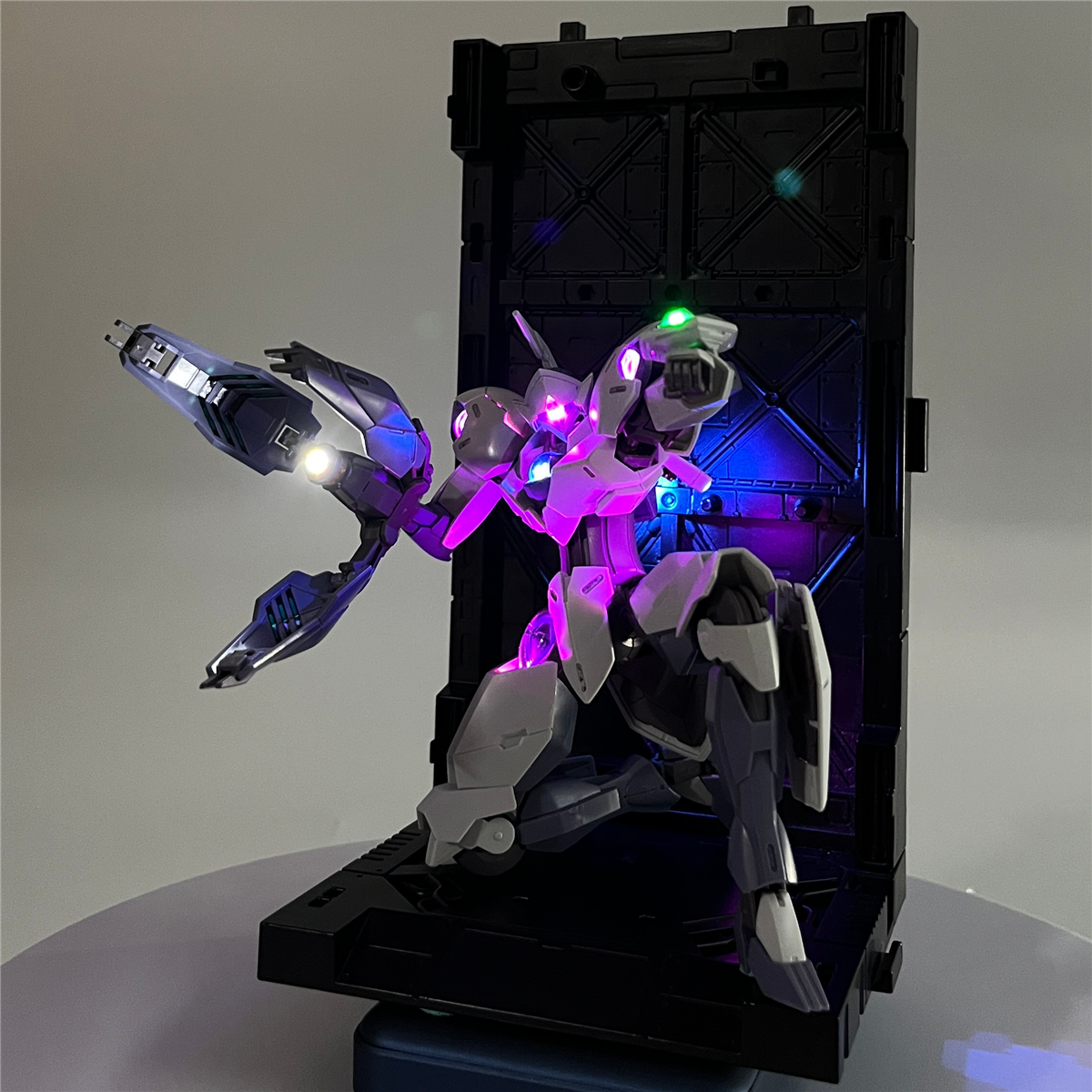 【LBASE-5th】LBASE wireless transmitter & wireless lights for Gundam model (Without Gundam model)
