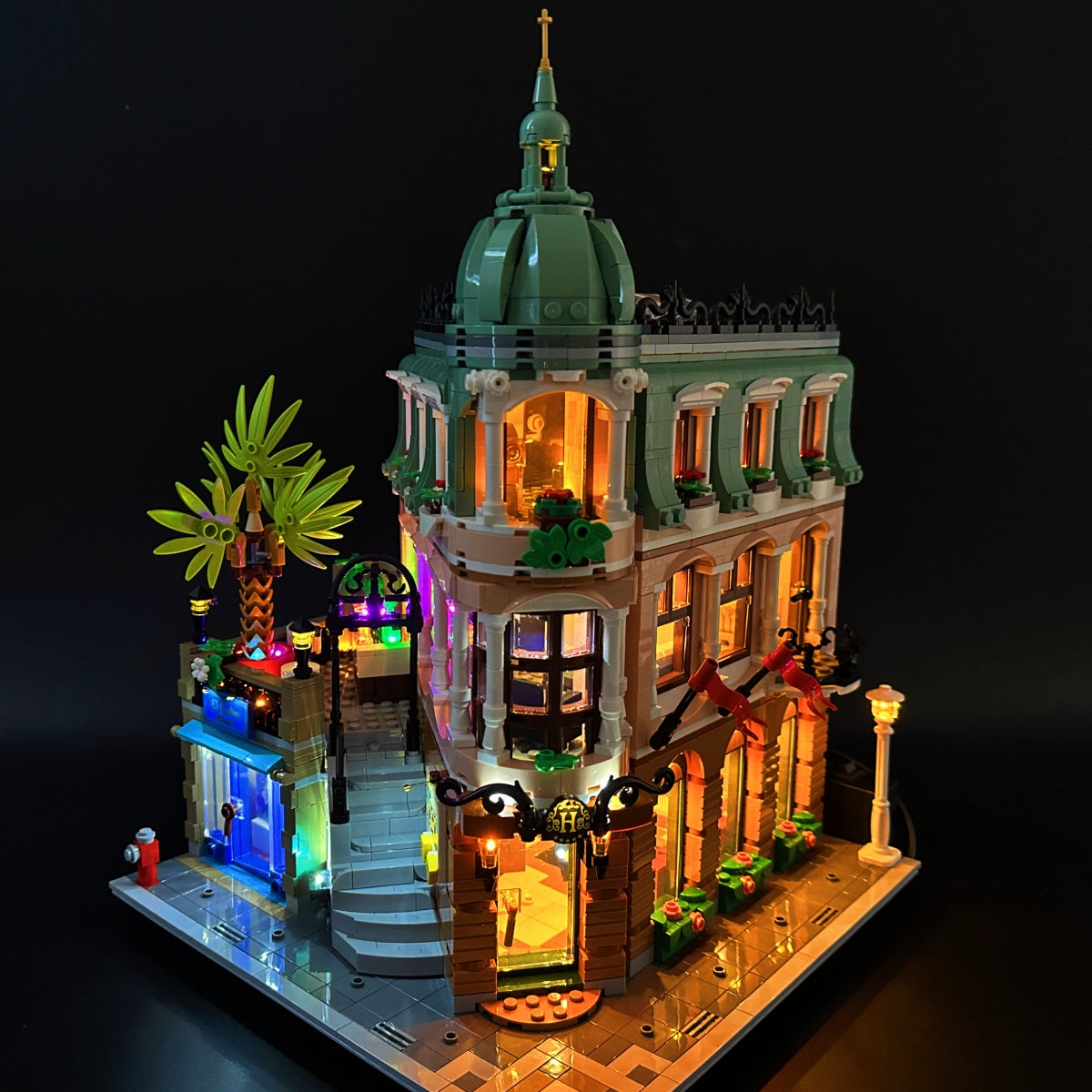 Light up Lego 10297 Boutique Hotel (Only for display)